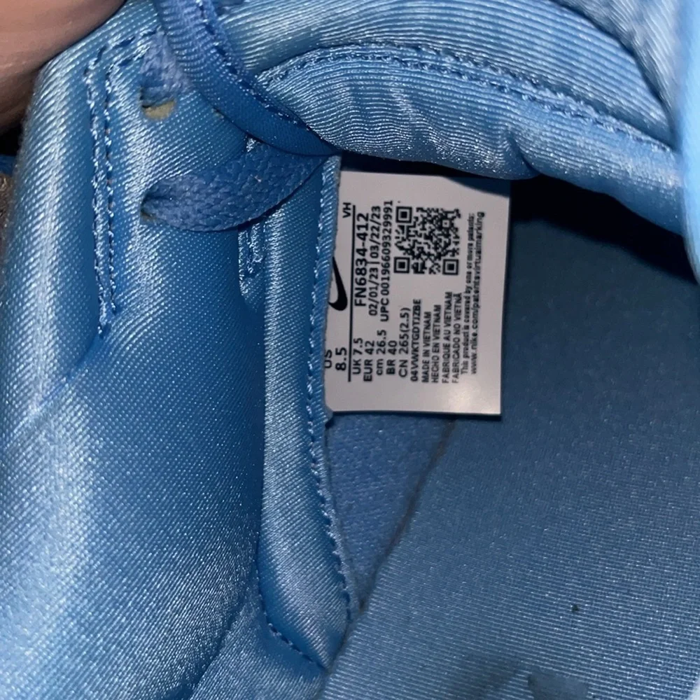 worn under 5 times, perfect condition. size 8.5 men’s, 10 women’s. no box - Picture 4 of 4